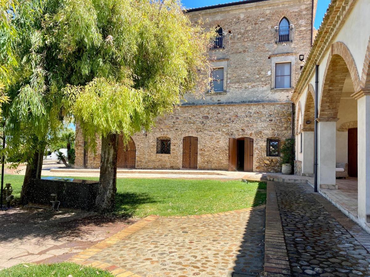 Le Colline Del Gelso-Masseria Mazzei Rossano Ngoại thất bức ảnh